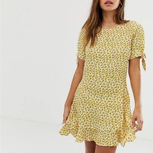 Faithful the brand - daphne mini sunflower floral dress